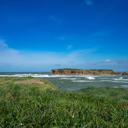 Sun & Surf Apartment